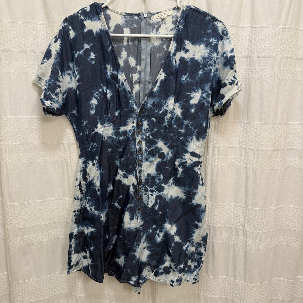 Z Supply Romper Blue Tie-Dye Womens Small Lyocell V-Neck Short Sleeve Buttonup